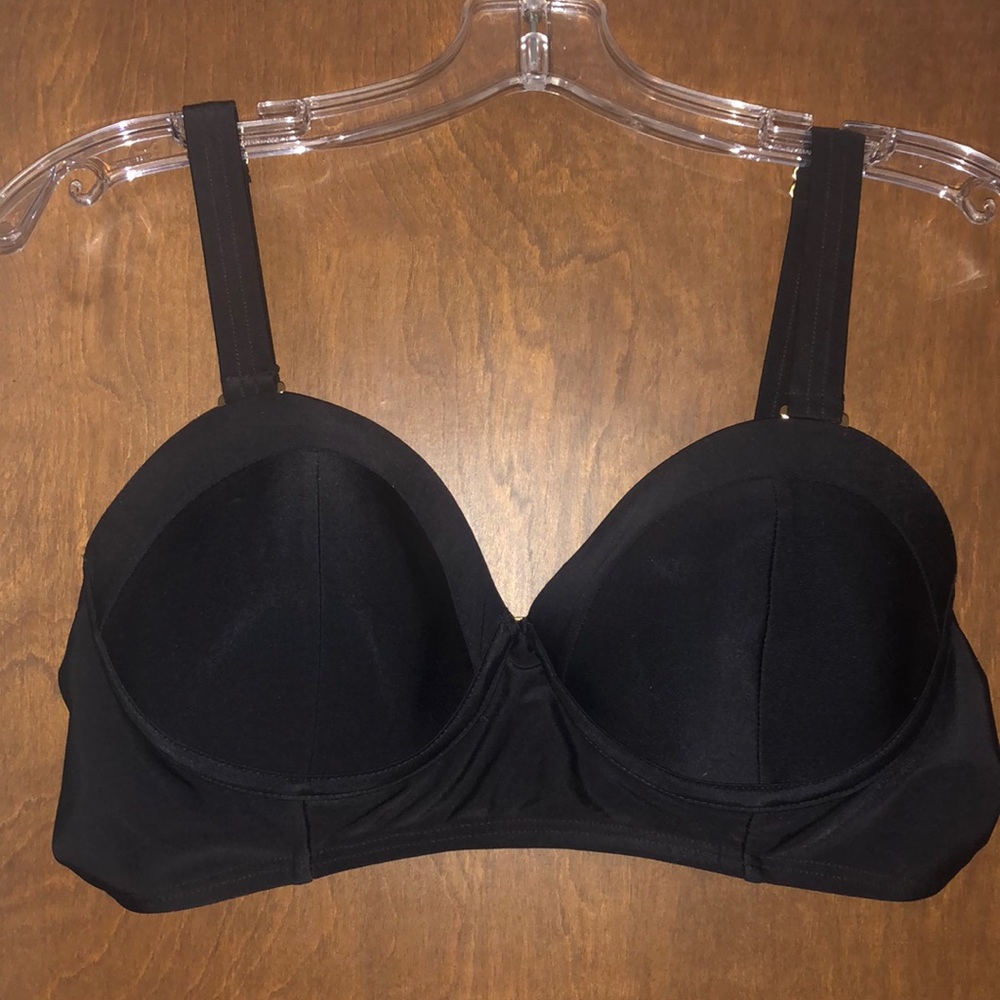 Black Swim Top 14 D \ DD gold, like new
